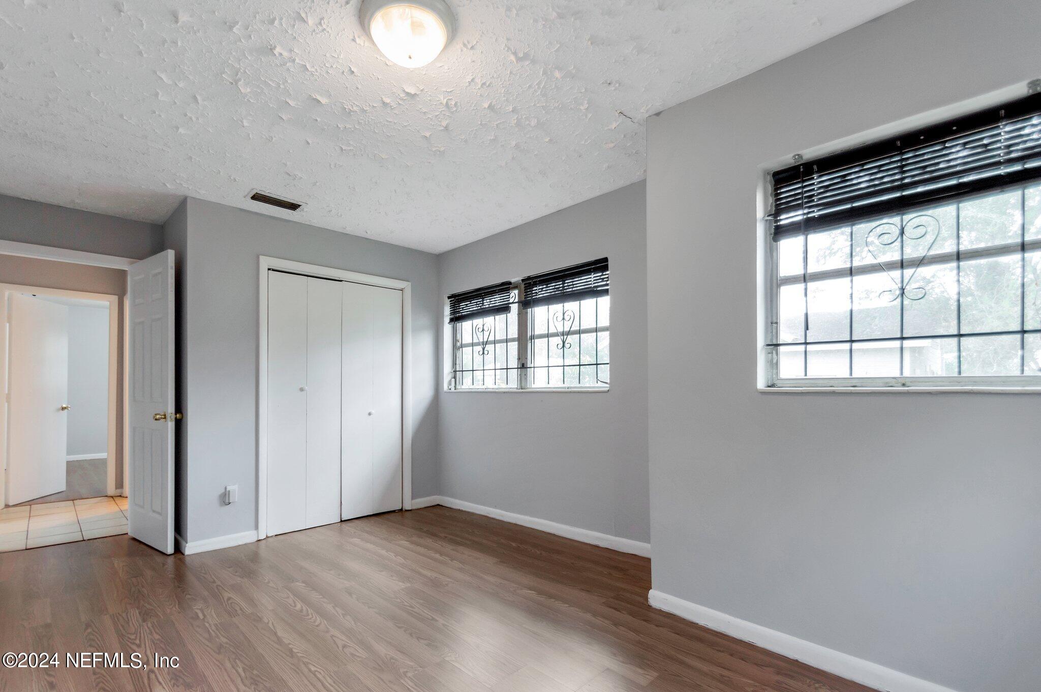 8-web-or-mls-QP-1081