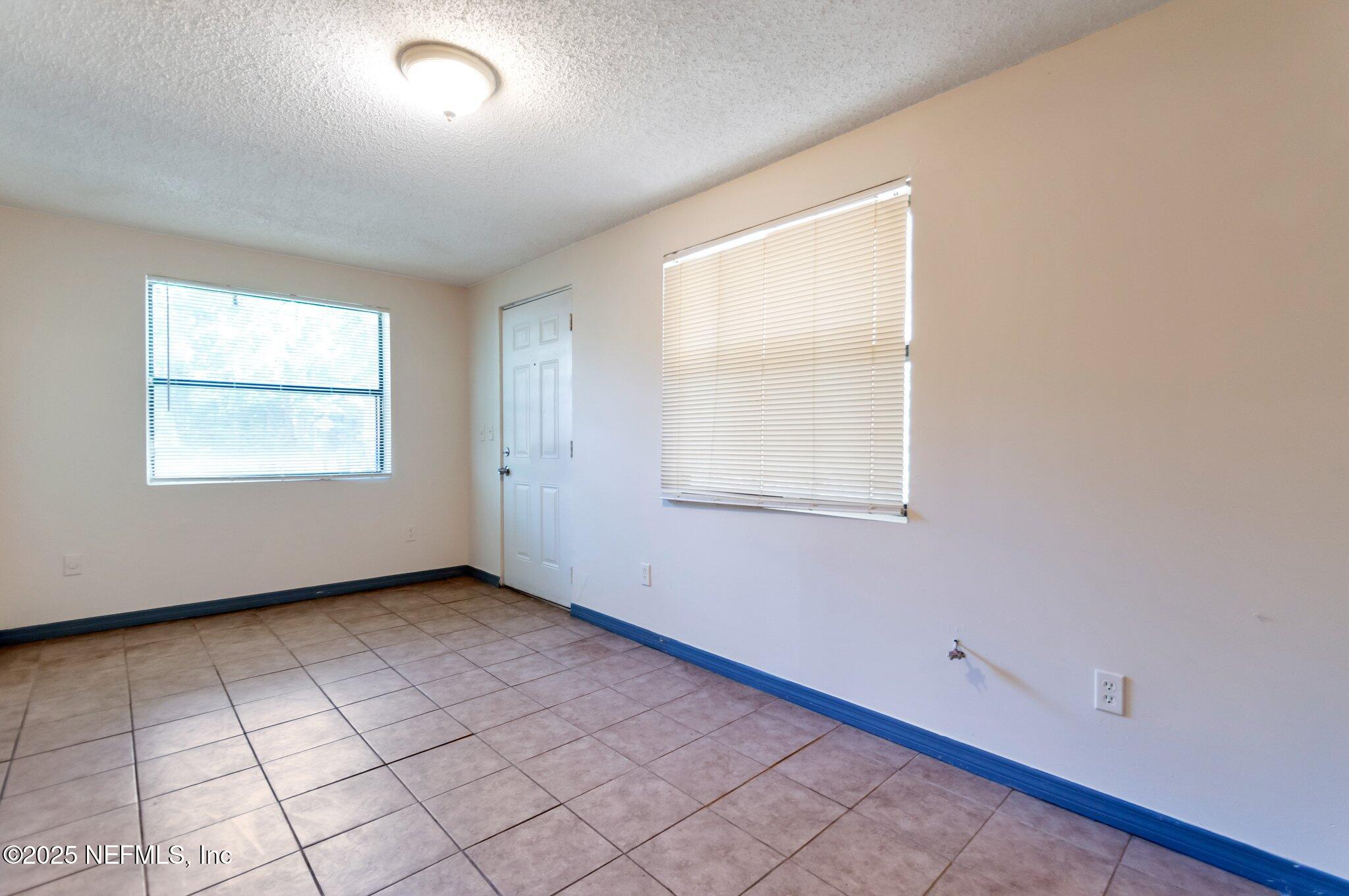 1-web-or-mls-QP-0135