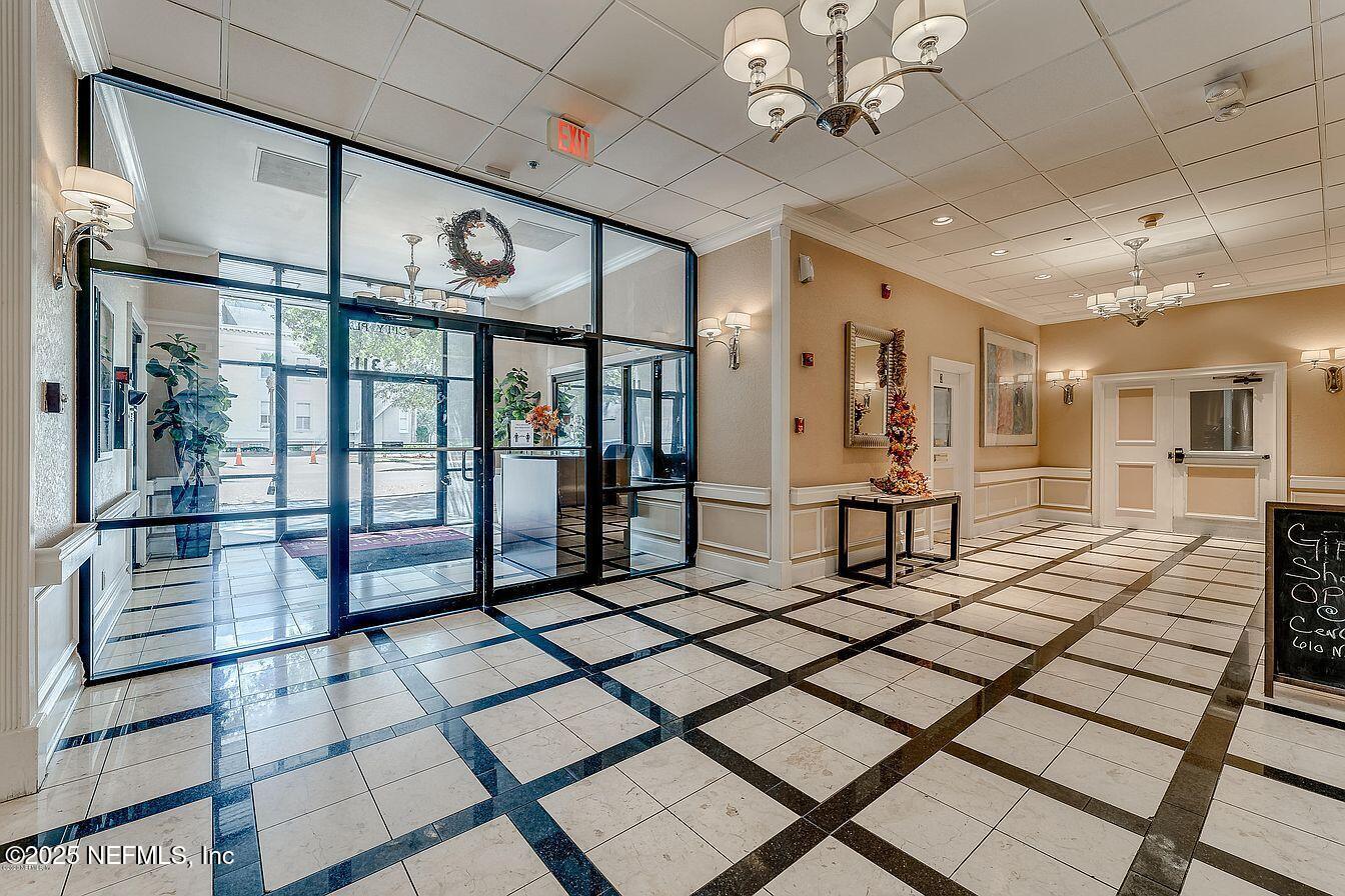 f9d388bb023e9546cc3908989ab70ea2-uncropp