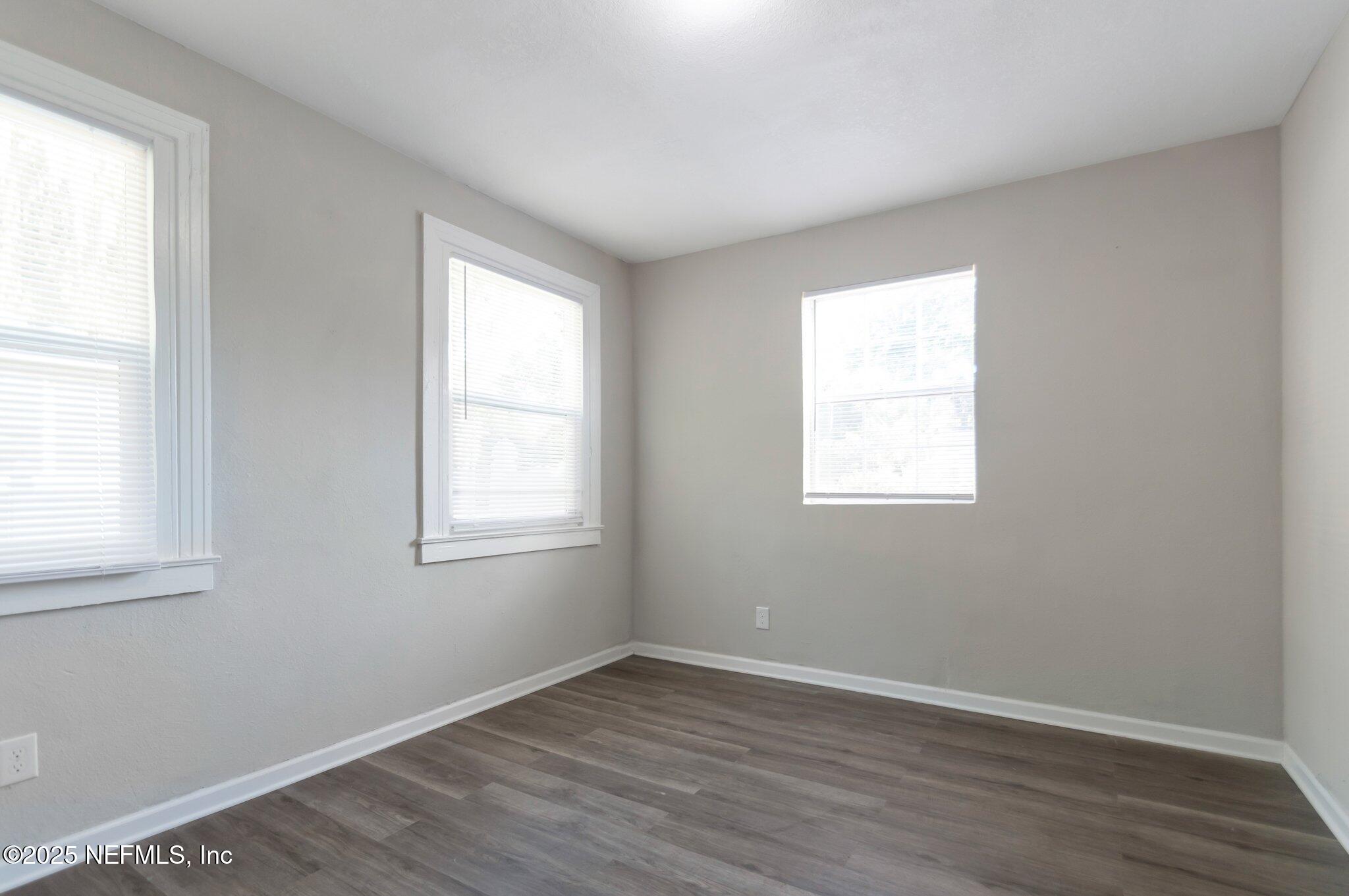 11-web-or-mls-QP-0498